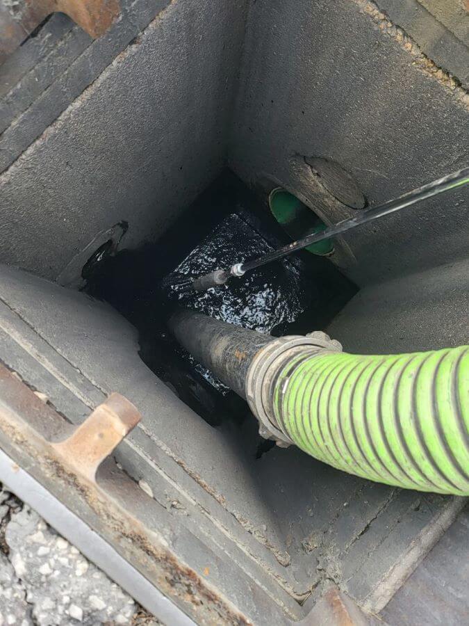 Catch basin cleaning in Toronto